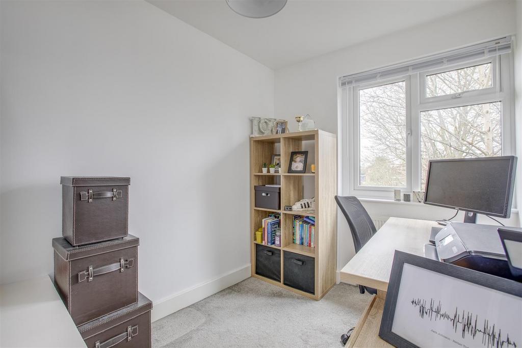 7 Fallowfield, HP15 7 RP-4.jpg