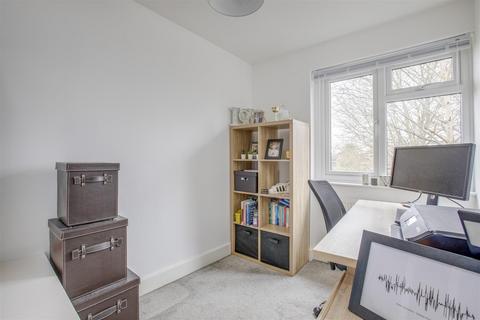 7 Fallowfield, Hazlemere, High Wycombe, HP15 7RP