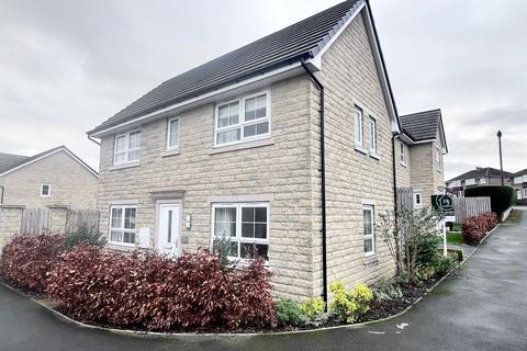 3 bedroom detached house for sale, Weavers Avenue, Huddersfield HD7