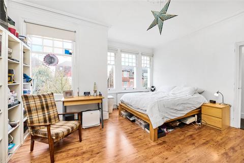 1 bedroom flat for sale, Riggindale Road, London, SW16