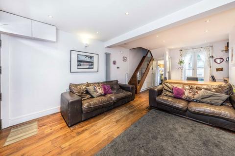 3 bedroom terraced house for sale, Benn Street, London E9