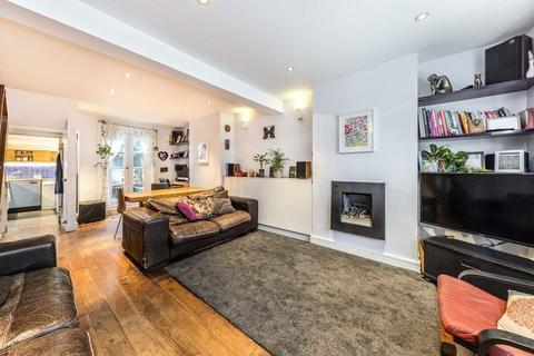 3 bedroom terraced house for sale, Benn Street, London E9