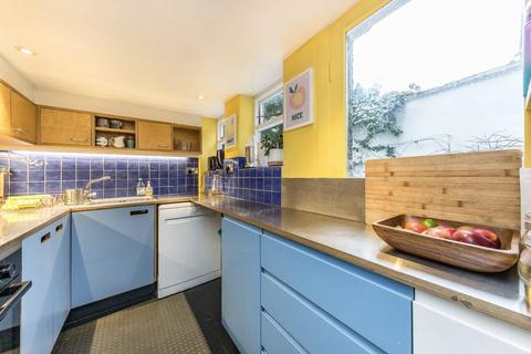 3 bedroom terraced house for sale, Benn Street, London E9