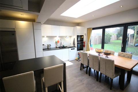 16 Lodge Close, Orpington, BR6 0QQ