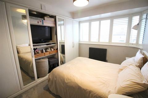 16 Lodge Close, Orpington, BR6 0QQ