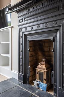 16 Willis Close, Epsom, KT18 7SS