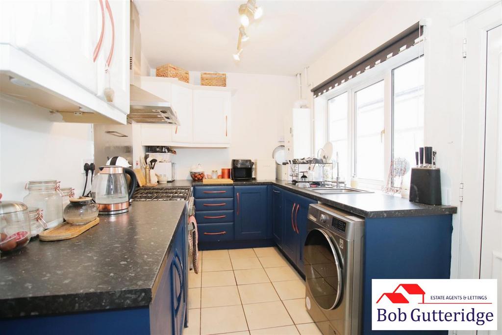 Fitted kitchen