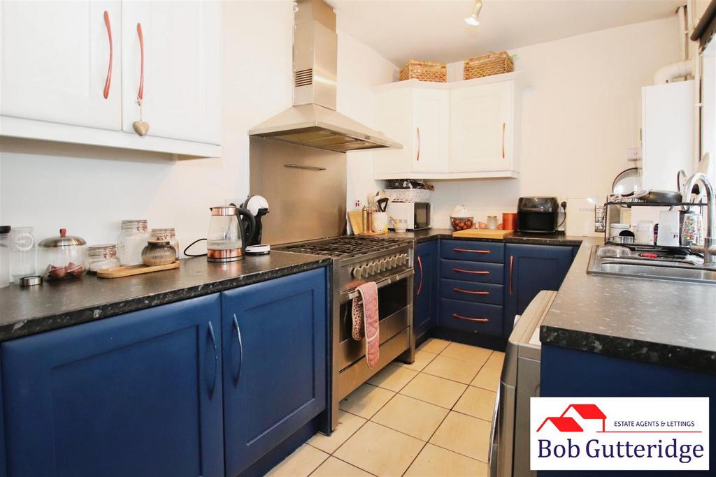 Fitted kitchen