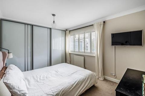 11 Burrows Close, Bookham, Leatherhead, KT23 3HB