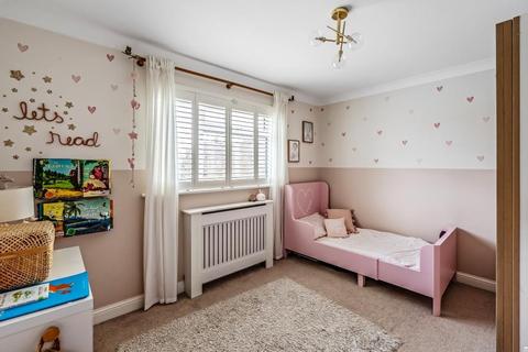 11 Burrows Close, Bookham, Leatherhead, KT23 3HB
