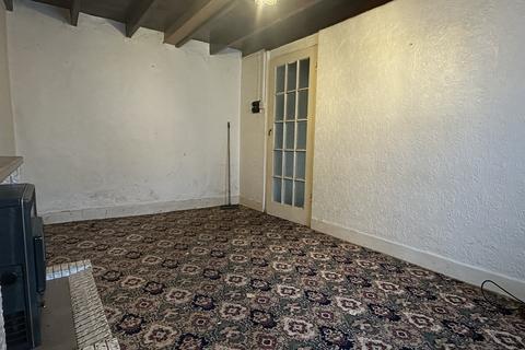 11 Heol Glantawe, Ystradgynlais, Swansea, SA9 1ES