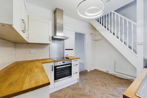 2 bedroom terraced house for sale, Perth Street, HU5