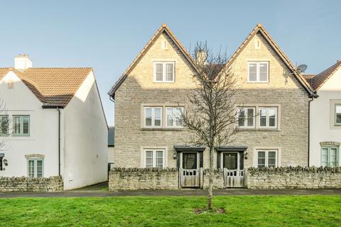 3 bedroom end of terrace house for sale, Weavers Way, Bristol BS37