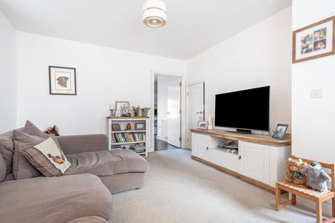 3 bedroom end of terrace house for sale, Weavers Way, Bristol BS37