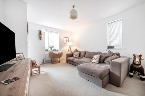 3 bedroom end of terrace house for sale, Weavers Way, Bristol BS37