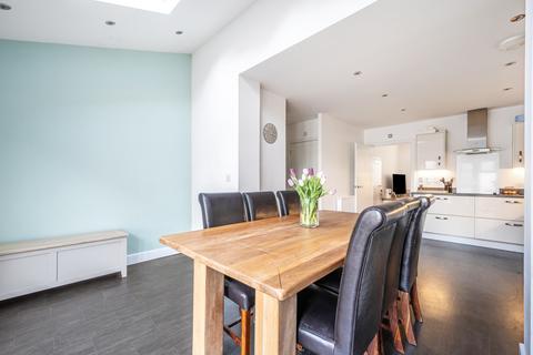 3 bedroom end of terrace house for sale, Weavers Way, Bristol BS37