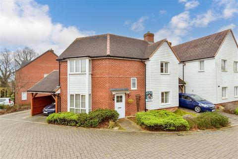 3 bedroom detached house for sale, Harry Saunders Lane, Ashford, Kent