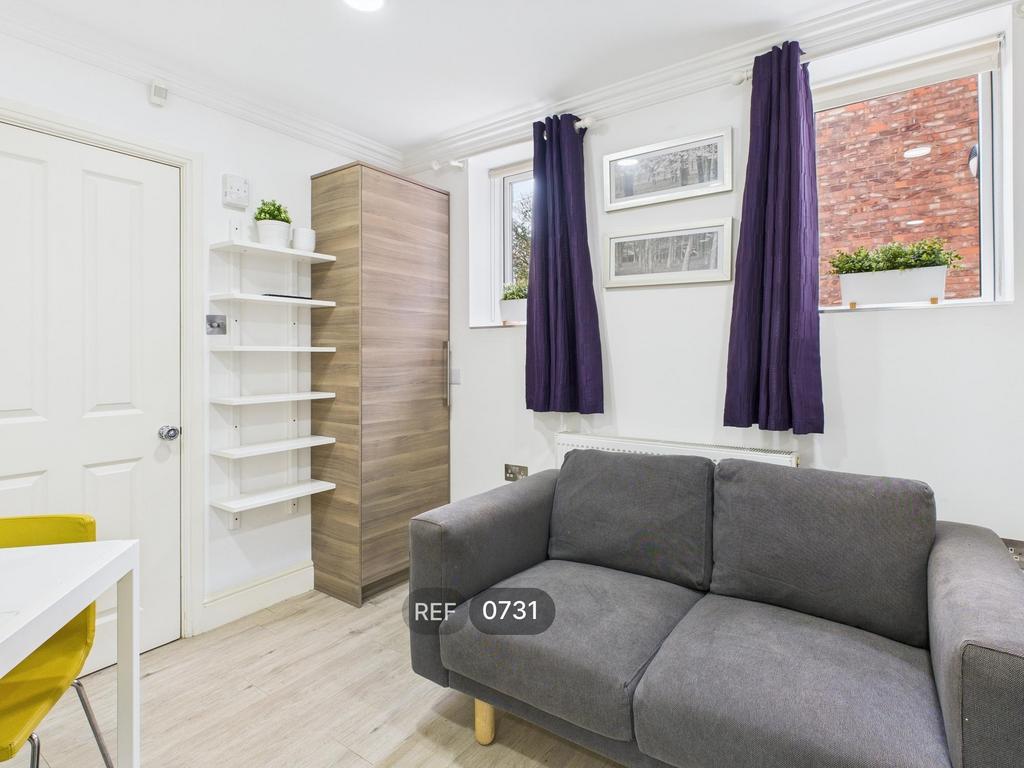 Kitchen &amp; Living area