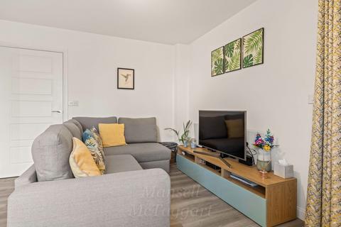 35 Bedivere Road, Crawley, RH11 0FX