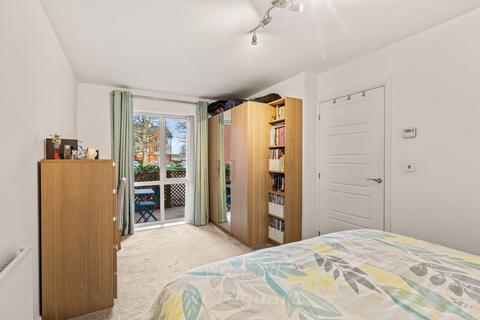 35 Bedivere Road, Crawley, RH11 0FX