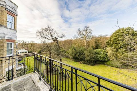 96 Chapman Square, London, SW19 5QW