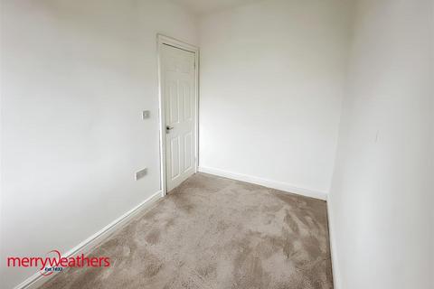 3 bedroom terraced house to rent, Howson Road, Deepcar