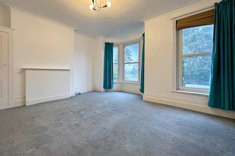 2 bedroom flat to rent, CANTERBURY ROAD TN24