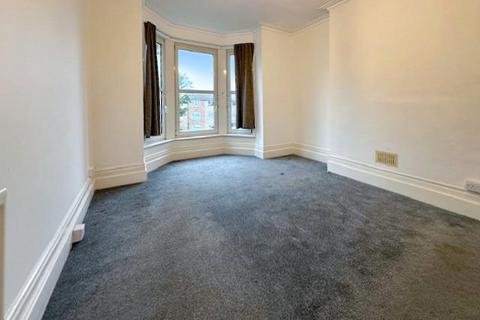 2 bedroom flat to rent, CANTERBURY ROAD TN24