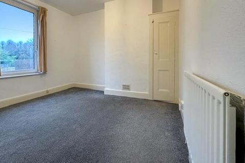 2 bedroom flat to rent, CANTERBURY ROAD TN24