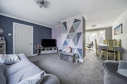 3 bedroom end of terrace house for sale, Peveral Way, Basingstoke, RG22 6QN