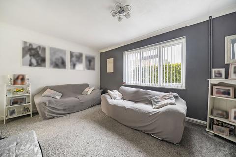 3 bedroom end of terrace house for sale, Peveral Way, Basingstoke, RG22 6QN