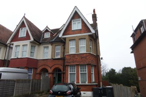 Studio to rent, St. Augustines Avenue, South Croydon CR2