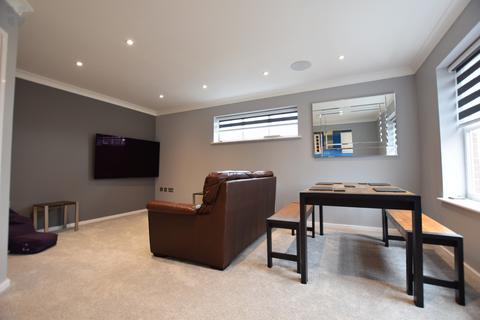 2 bedroom flat for sale, Alder Road, Aylesbury