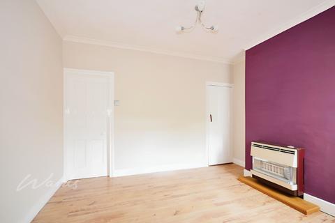 2 bedroom end of terrace house to rent, Wickham Street Rochester ME1