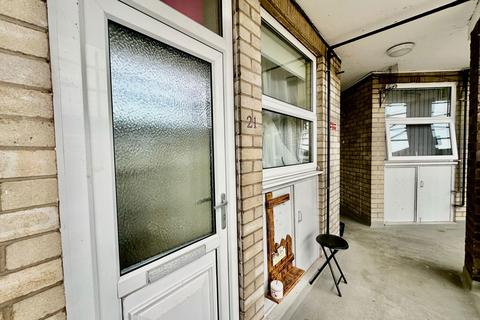 2 bedroom flat for sale, Compass Road, Hull HU6