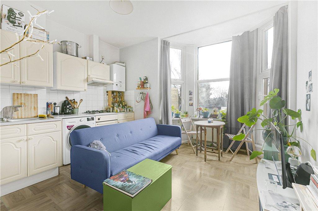 Kitchen/Recepion