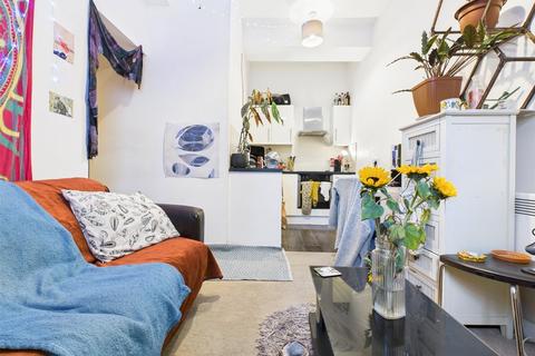 1 bedroom apartment to rent, Buckingham Place, Brighton, BN1