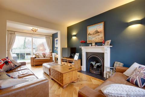 15 East Mount, North Ferriby, HU14 3BX