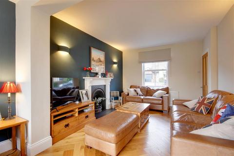 15 East Mount, North Ferriby, HU14 3BX