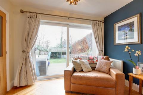 15 East Mount, North Ferriby, HU14 3BX