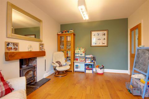 15 East Mount, North Ferriby, HU14 3BX