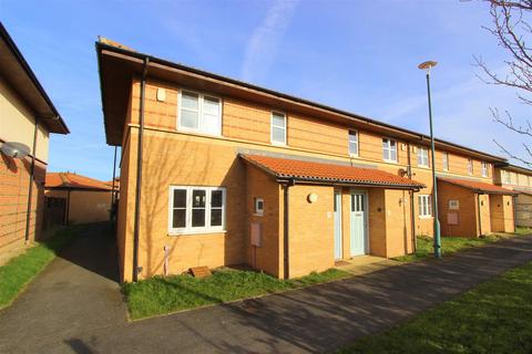 3 bedroom terraced house to rent, Hunt Mews, Darlington