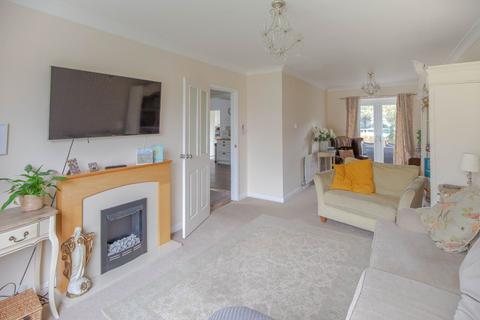 4 bedroom semi-detached house for sale, Pembroke Green, Lea, SN16