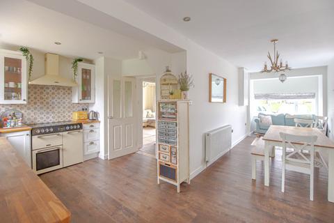 undefined, Pembroke Green, Lea, SN16