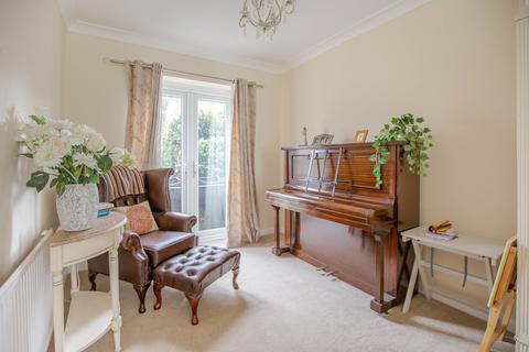 undefined, Pembroke Green, Lea, SN16