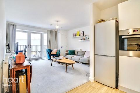 2 bedroom flat for sale, Devonshire Close, Grays