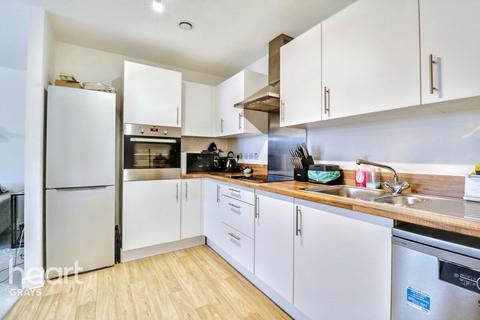 2 bedroom flat for sale, Devonshire Close, Grays