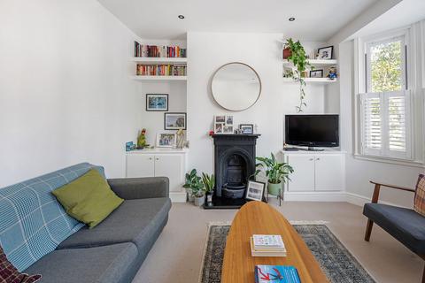 13a Steerforth Street, London, SW18 4HH