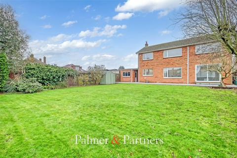 4 bedroom detached house for sale, Aylesbury Drive, Holland-on-Sea, Clacton-on-Sea, Essex, CO15