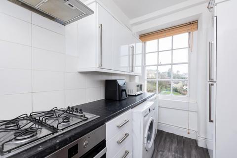 2 bedroom apartment to rent, Park Street, Bath BA1